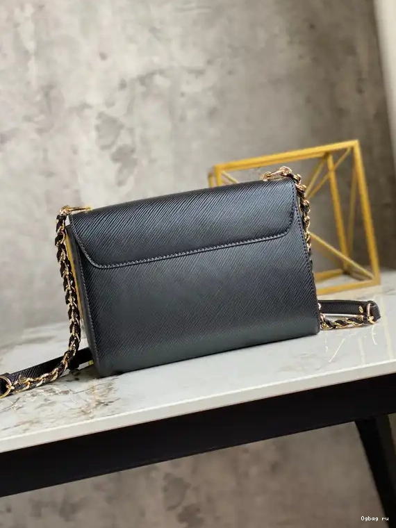 LOUIS VUITTON TWIST MM 0419